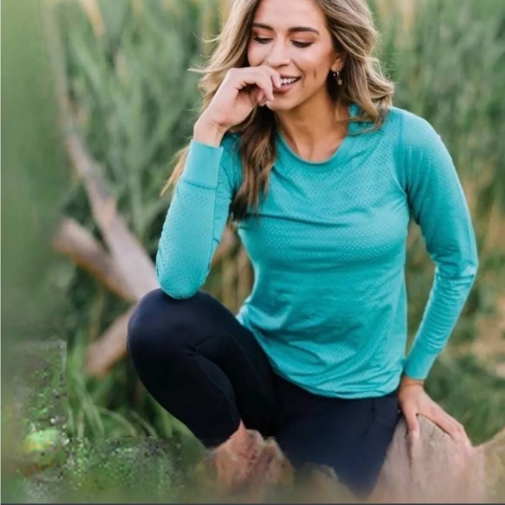 Zyia Active Chill Perforated Long Sleeve